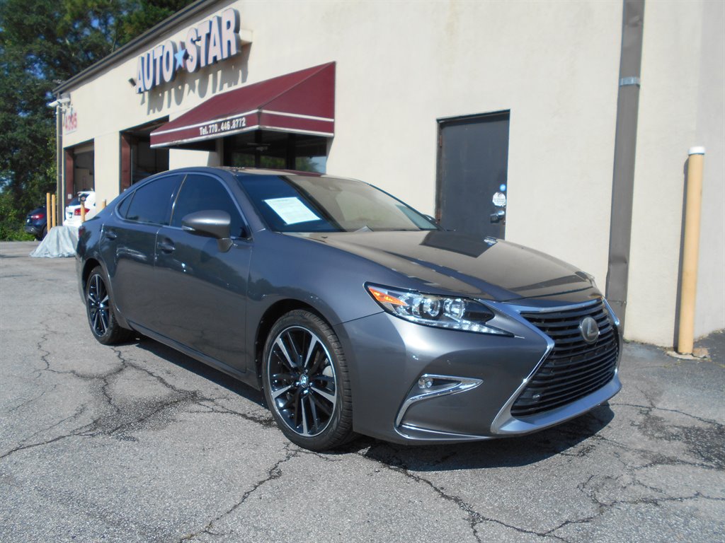 2017 Lexus ES 350's photo