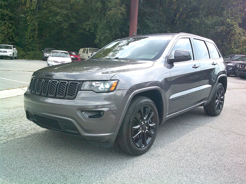 2020 Jeep Grand Cherokee Altitude's photo