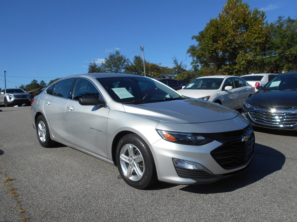 2021 Chevrolet Malibu's photo