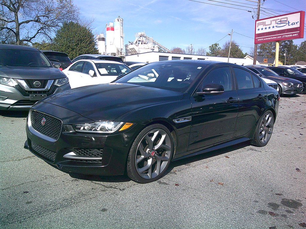 2017 Jaguar XE R-Sport's photo