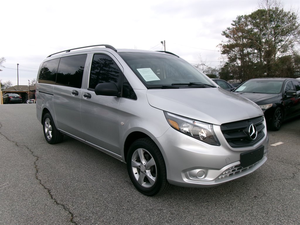 2016 Mercedes-Benz Metris Passenger Van Base