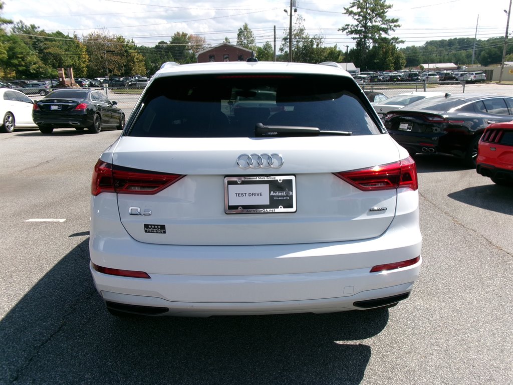 Audi Q3 photo 5