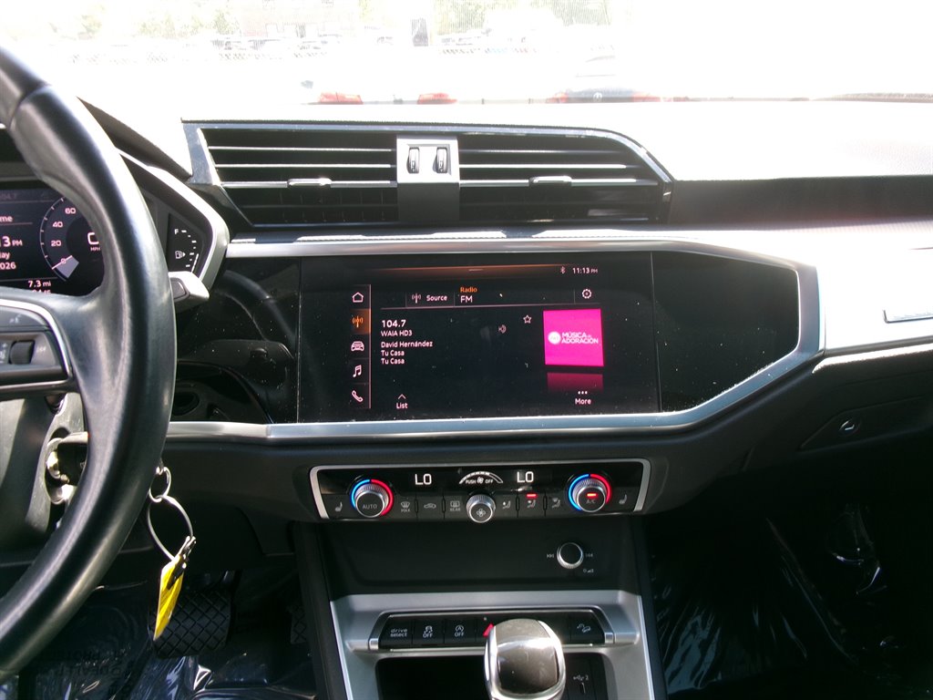 Audi Q3 photo 12