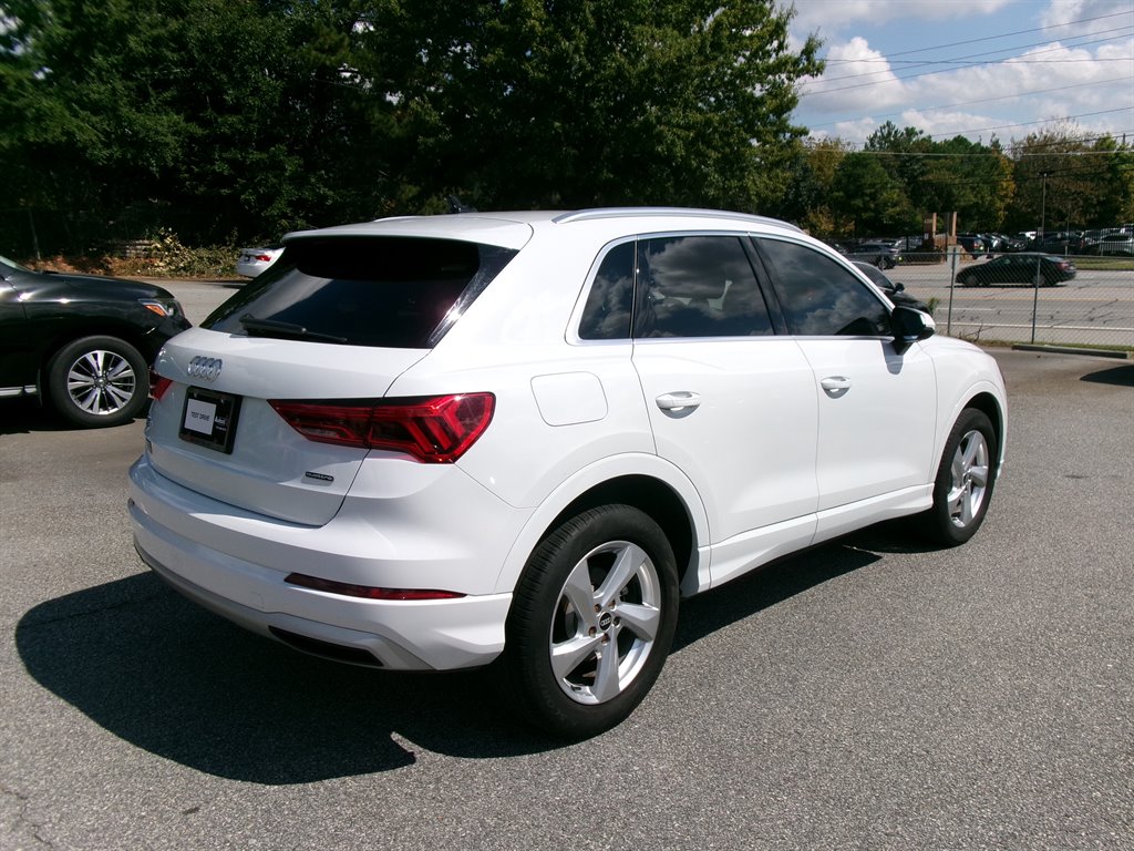 Audi Q3 photo 6