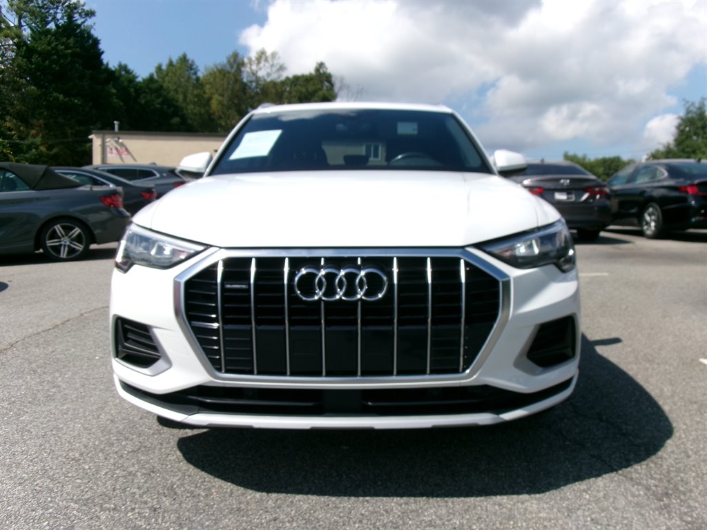 Audi Q3 photo 2