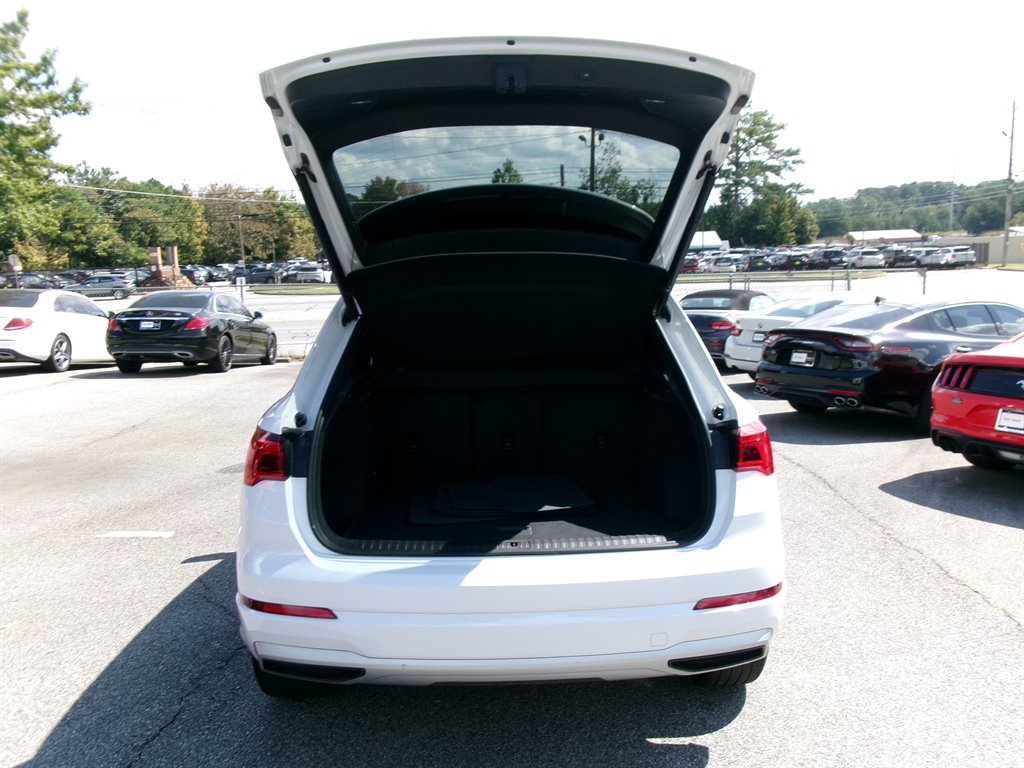 Audi Q3 photo 7