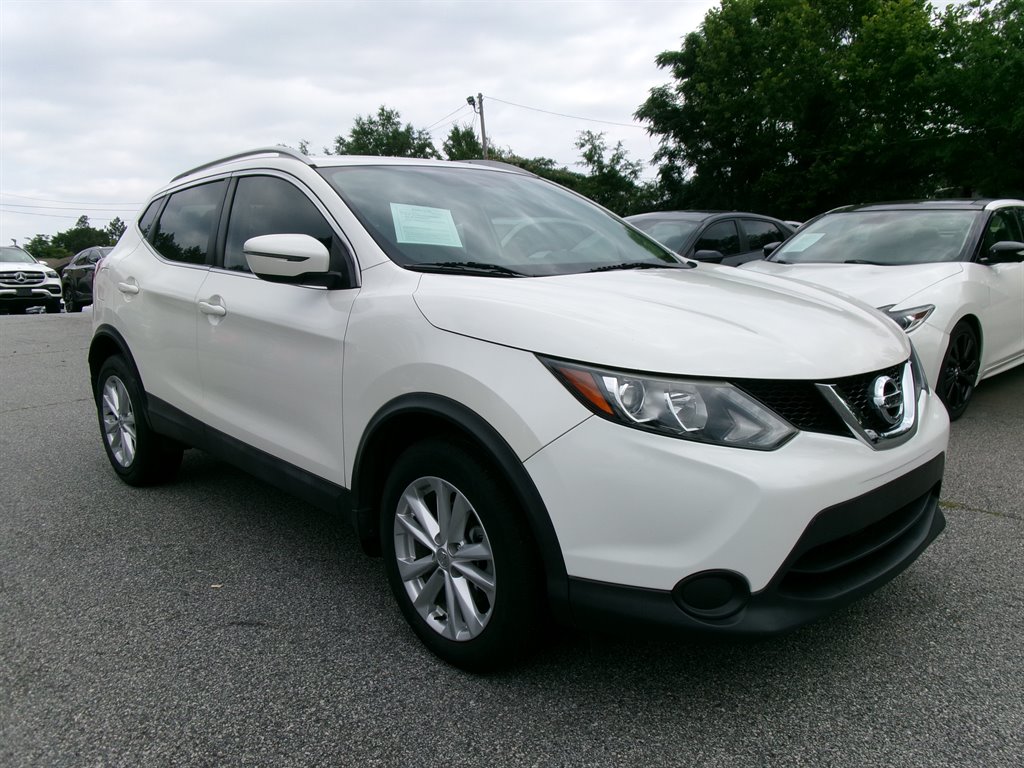 2017 Nissan Rogue Sport SV FWD's photo