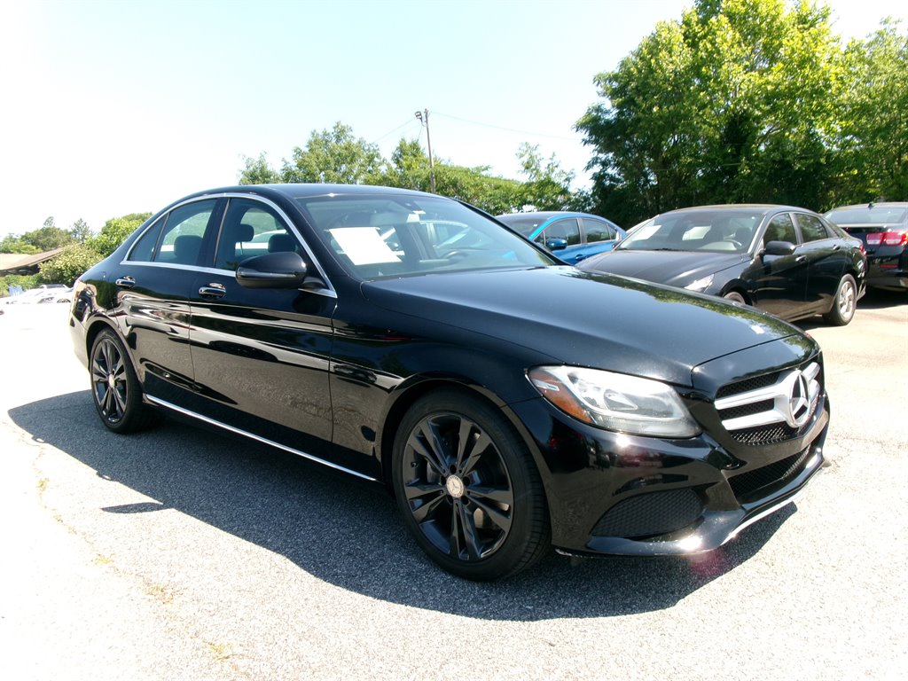 2016 Mercedes-Benz C-Class C300's photo