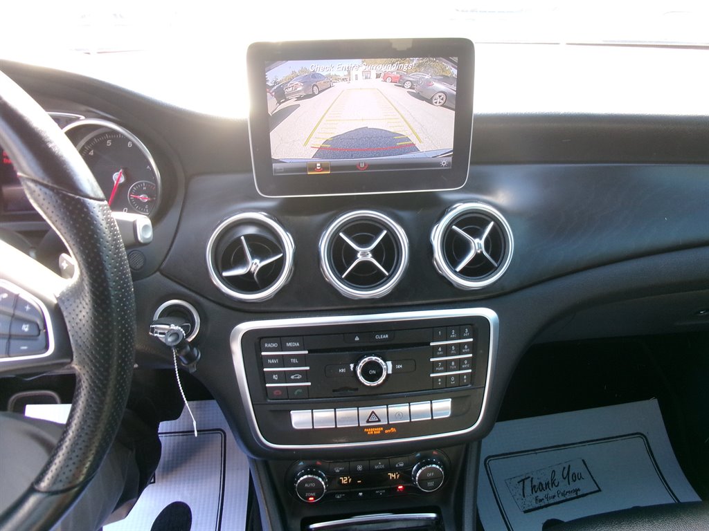 Mercedes-Benz GLA photo 13