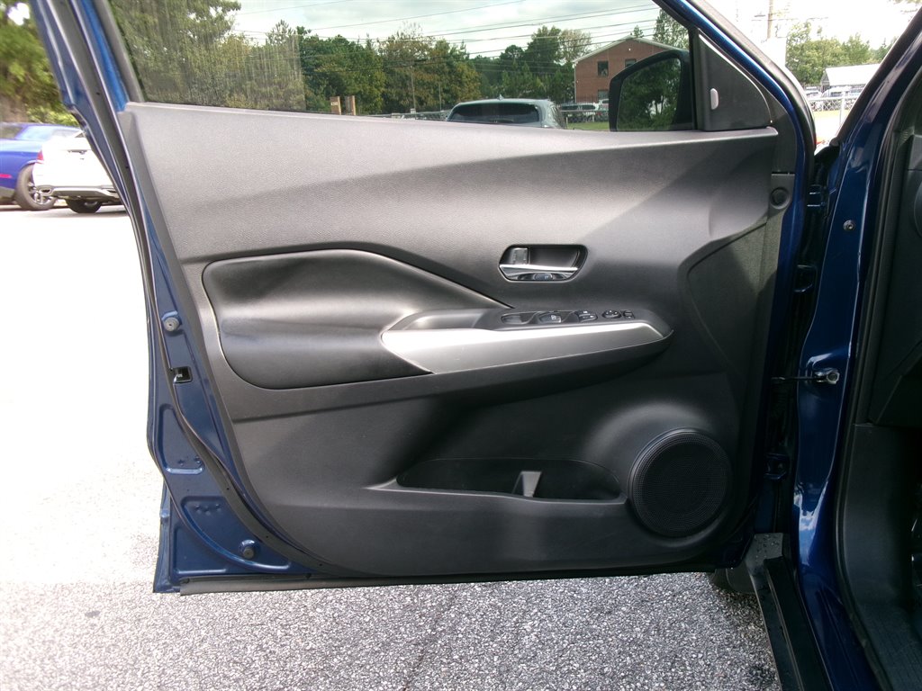 Nissan Kicks photo 8
