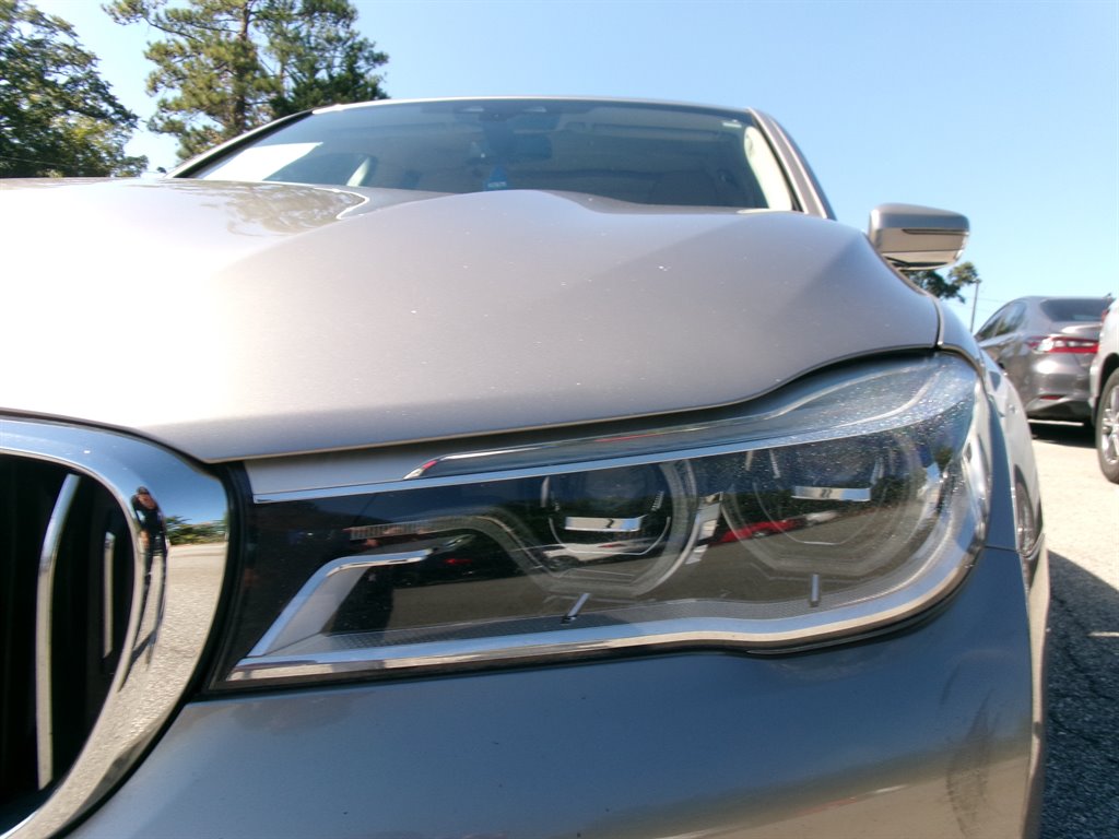 BMW 7 Series photo 17