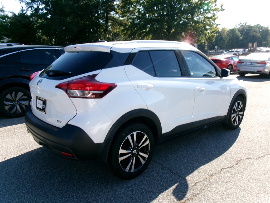 Nissan Kicks photo 5