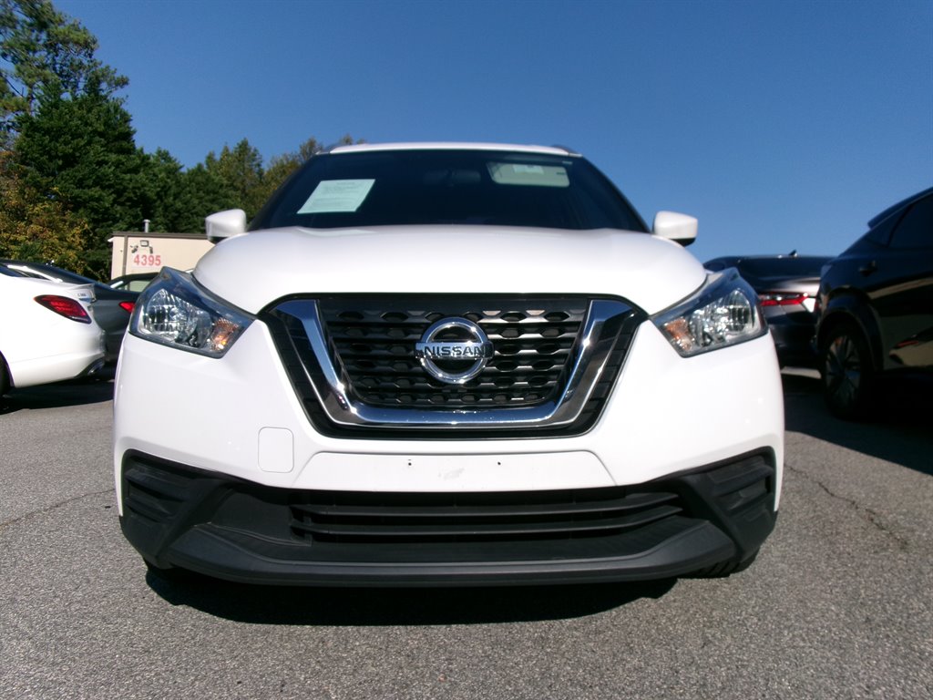 Nissan Kicks photo 2