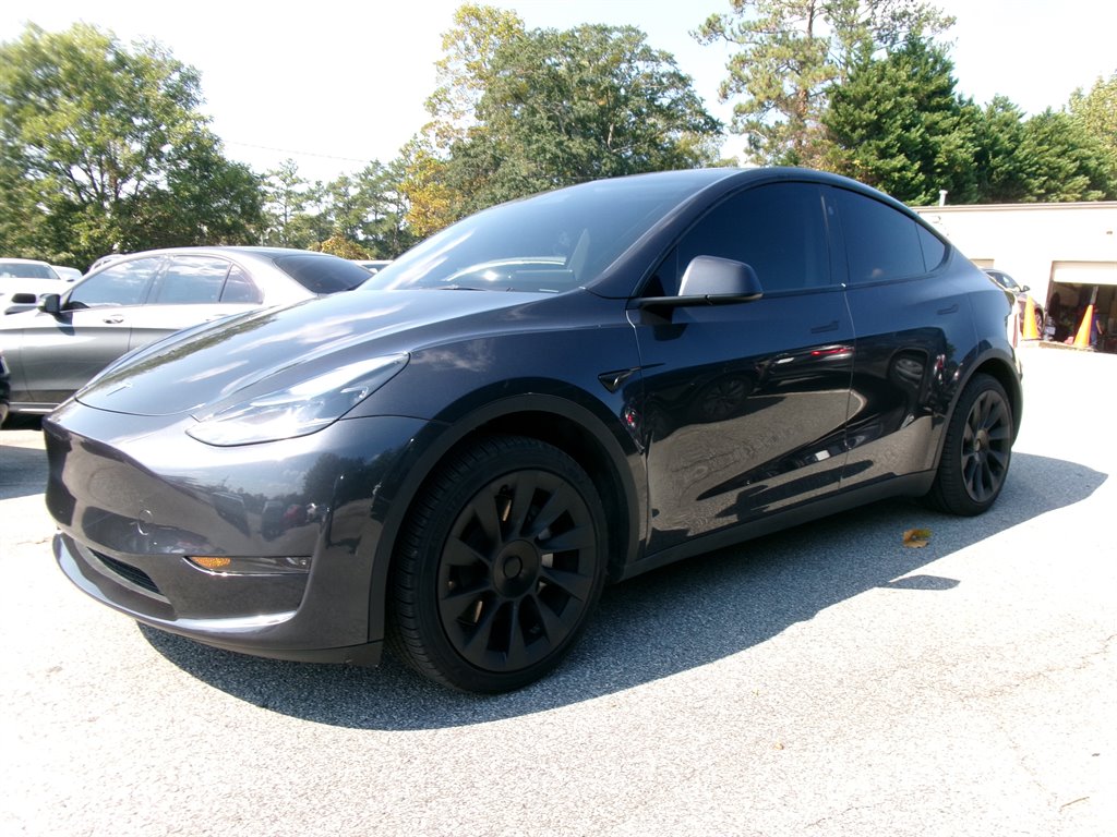 Tesla Model Y photo 3