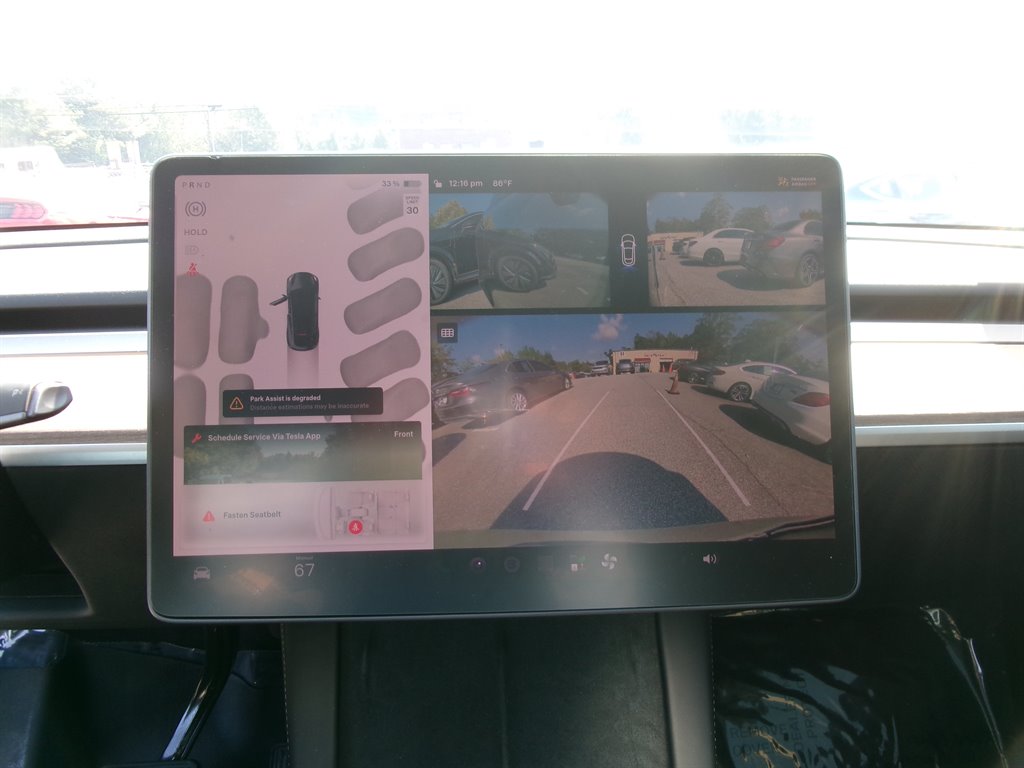Tesla Model Y photo 16