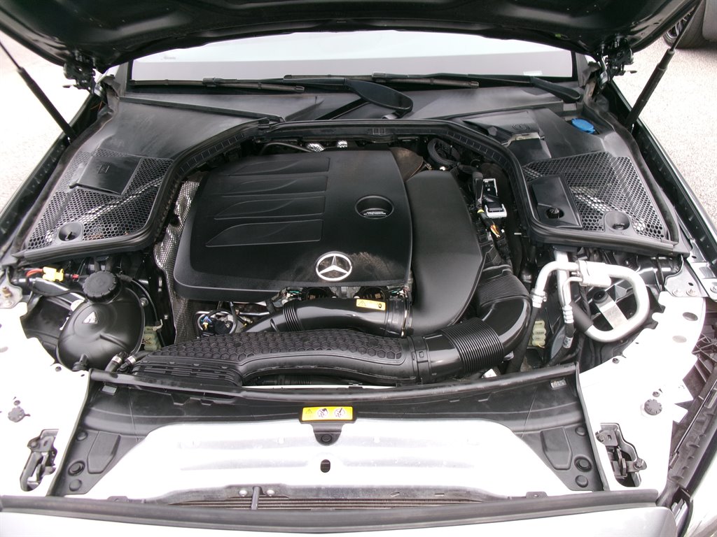 Mercedes-Benz C-Class photo 17