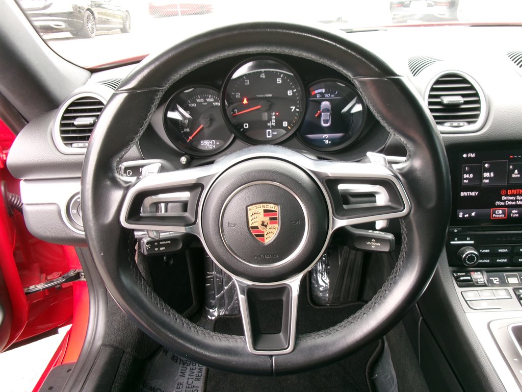 Porsche 718 Cayman photo 10