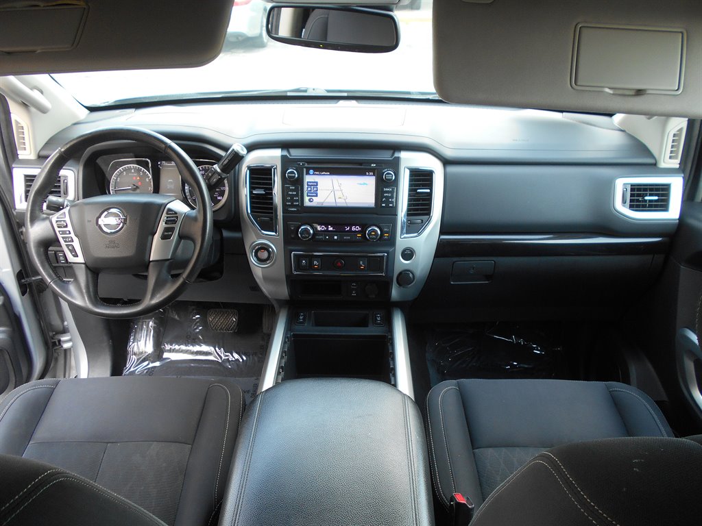 2018 Nissan Titan SV - Photo 9