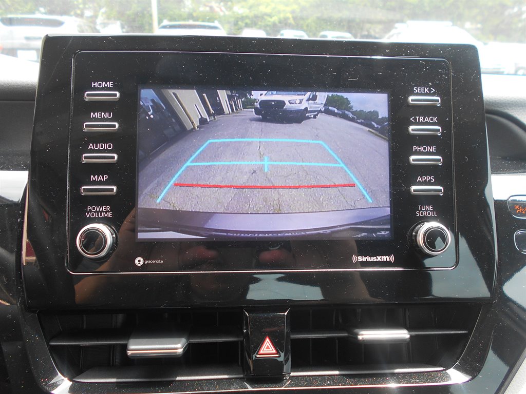 2021 Toyota Camry LE - Photo 13