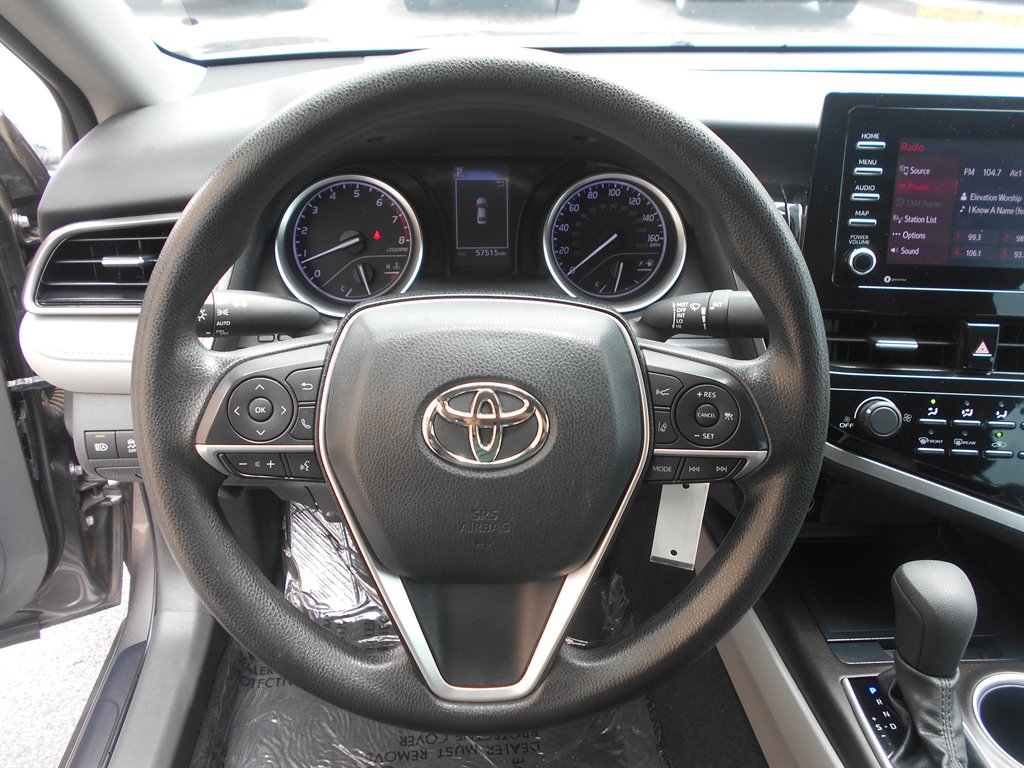 2021 Toyota Camry LE - Photo 11