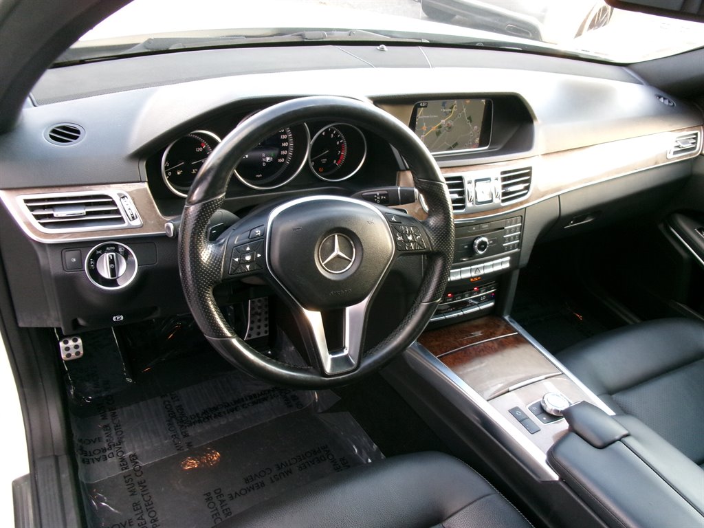 Mercedes-Benz E-Class photo 10