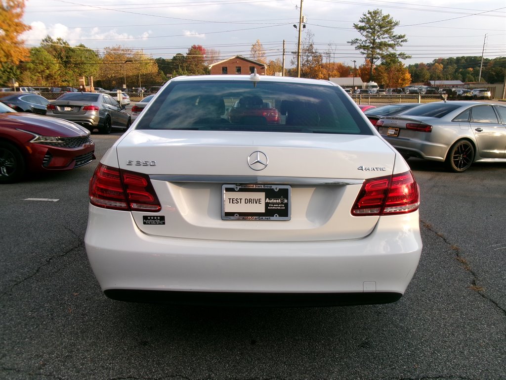 Mercedes-Benz E-Class photo 5