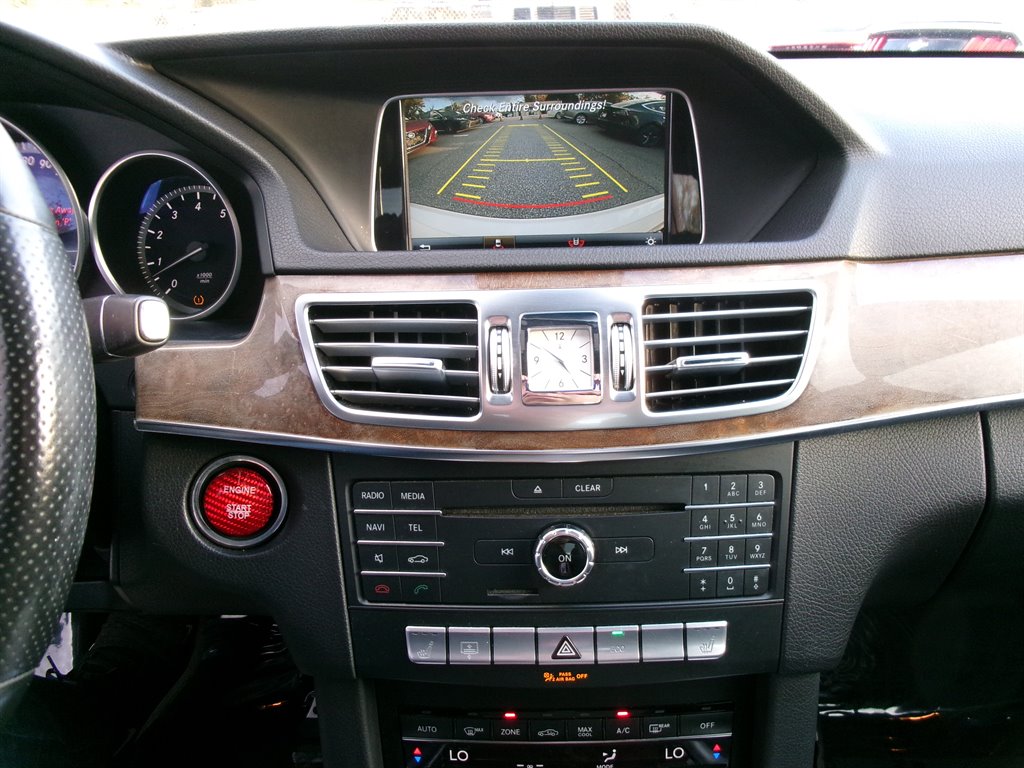 Mercedes-Benz E-Class photo 13