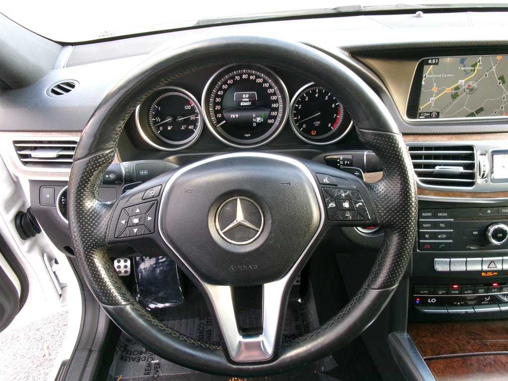 Mercedes-Benz E-Class photo 11