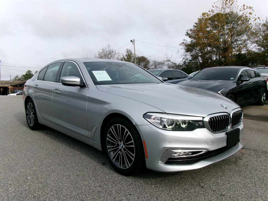 2018 BMW 5 Series 530i's photo