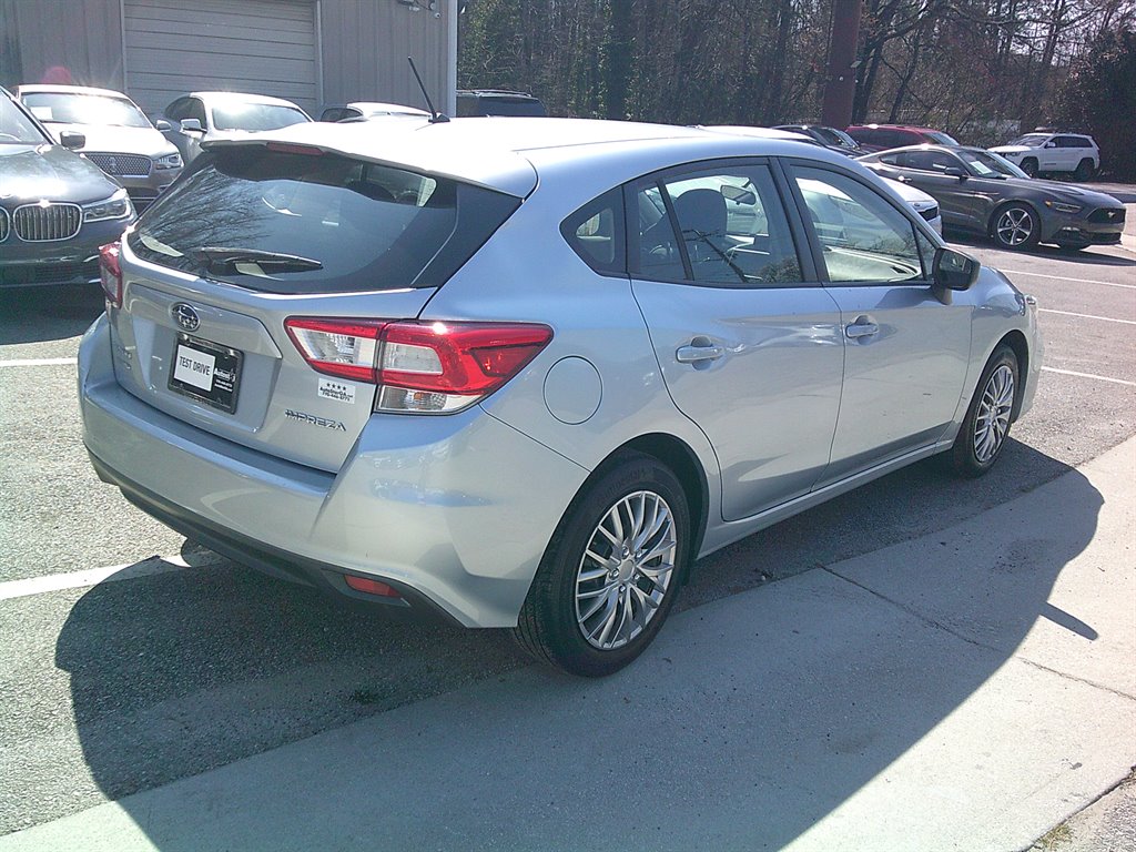 Subaru Impreza photo 4