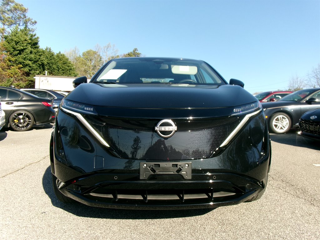 Nissan Ariya photo 2