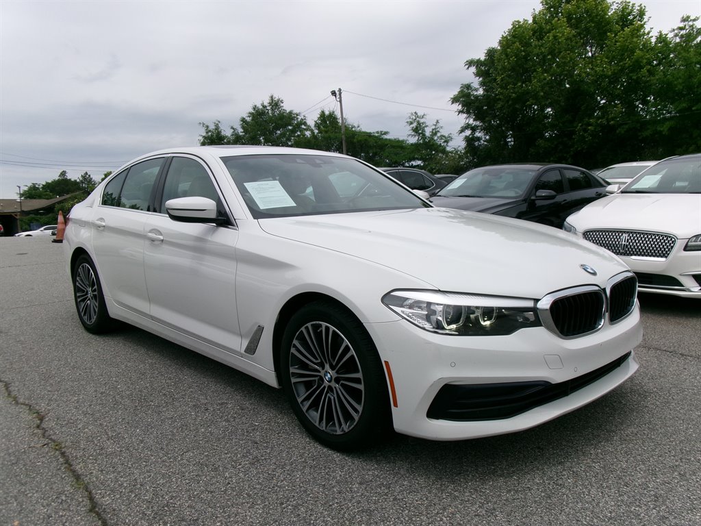 2019 BMW 5 Series 530i Sedan's photo