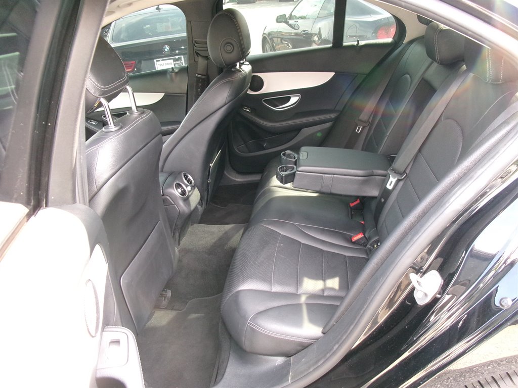 Mercedes-Benz C-Class photo 8