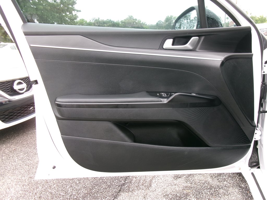 Kia K5 photo 9