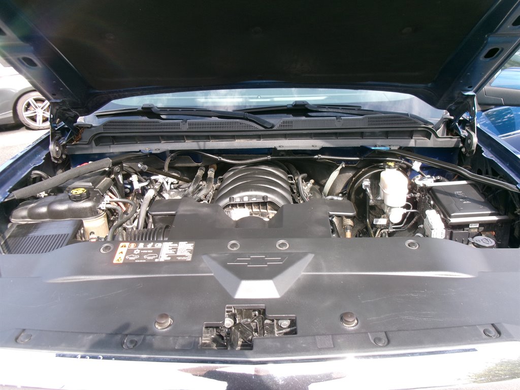 Chevrolet Silverado photo 18