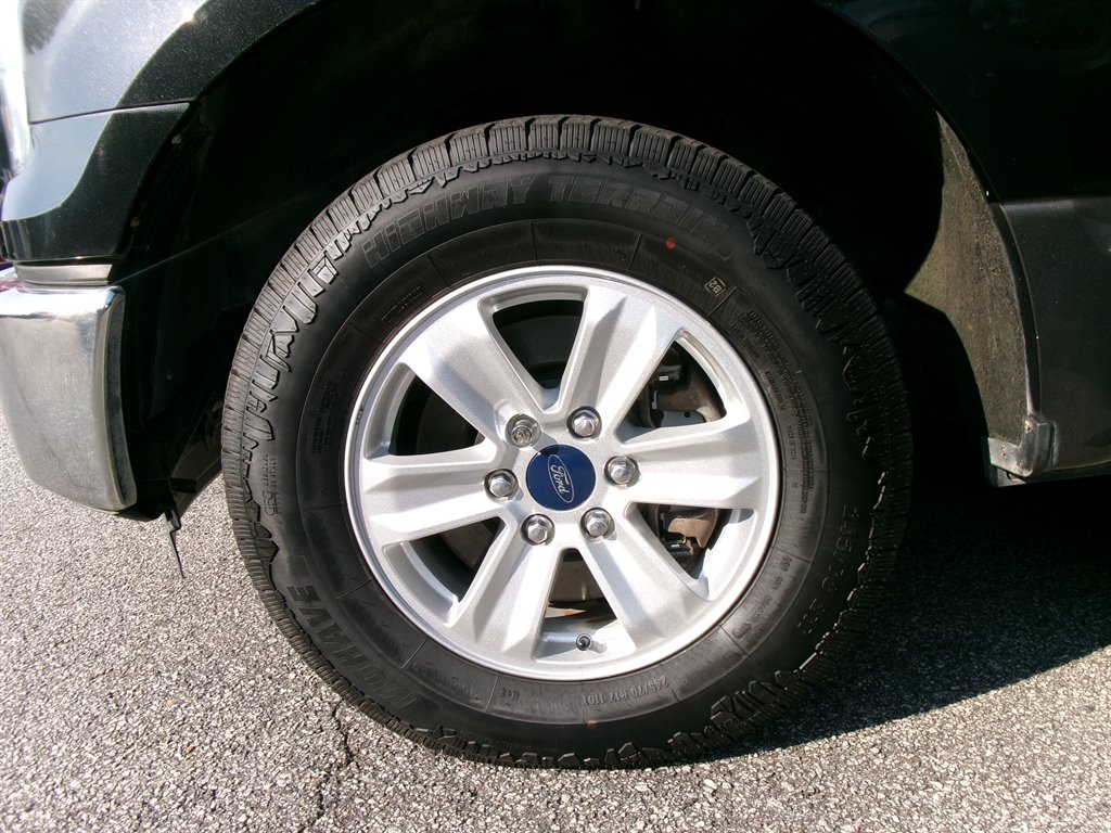 Ford F-150 photo 17
