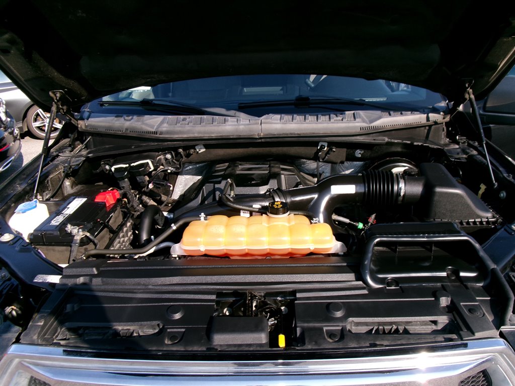 Ford F-150 photo 18