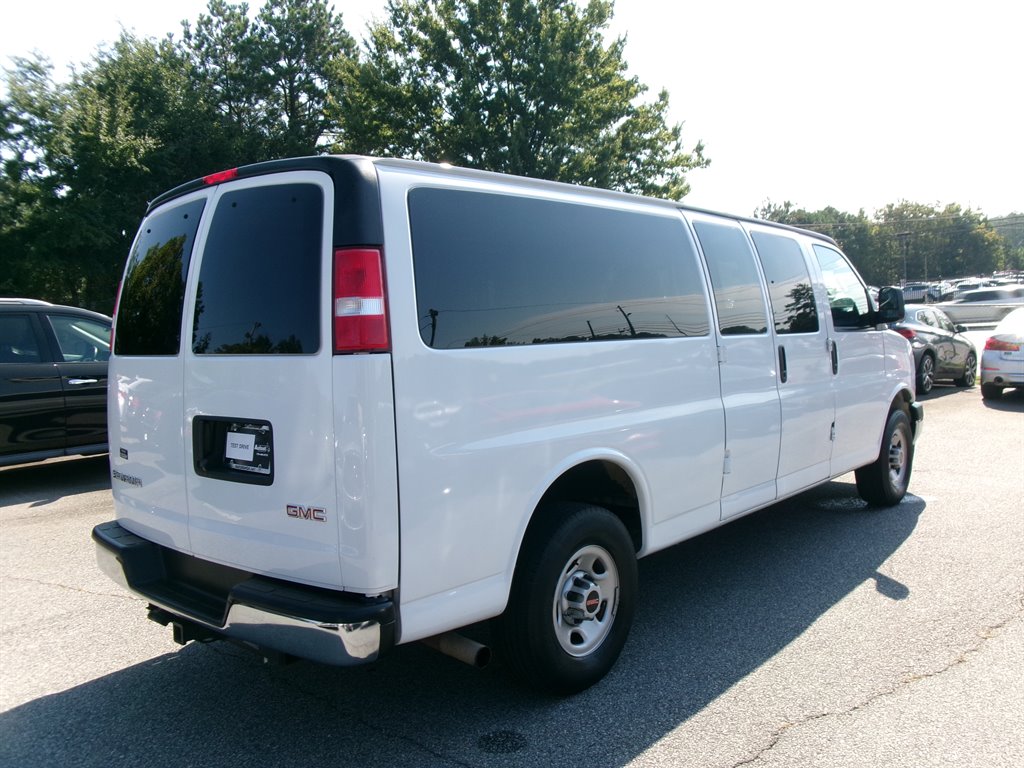 GMC Savana photo 6
