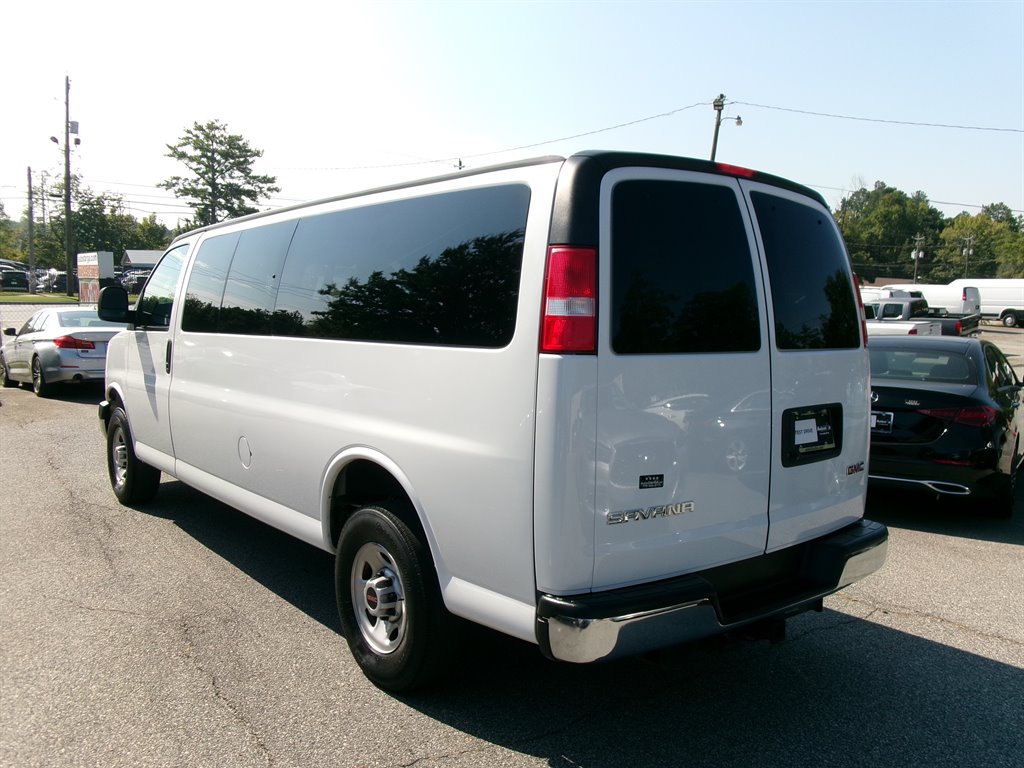 GMC Savana photo 4