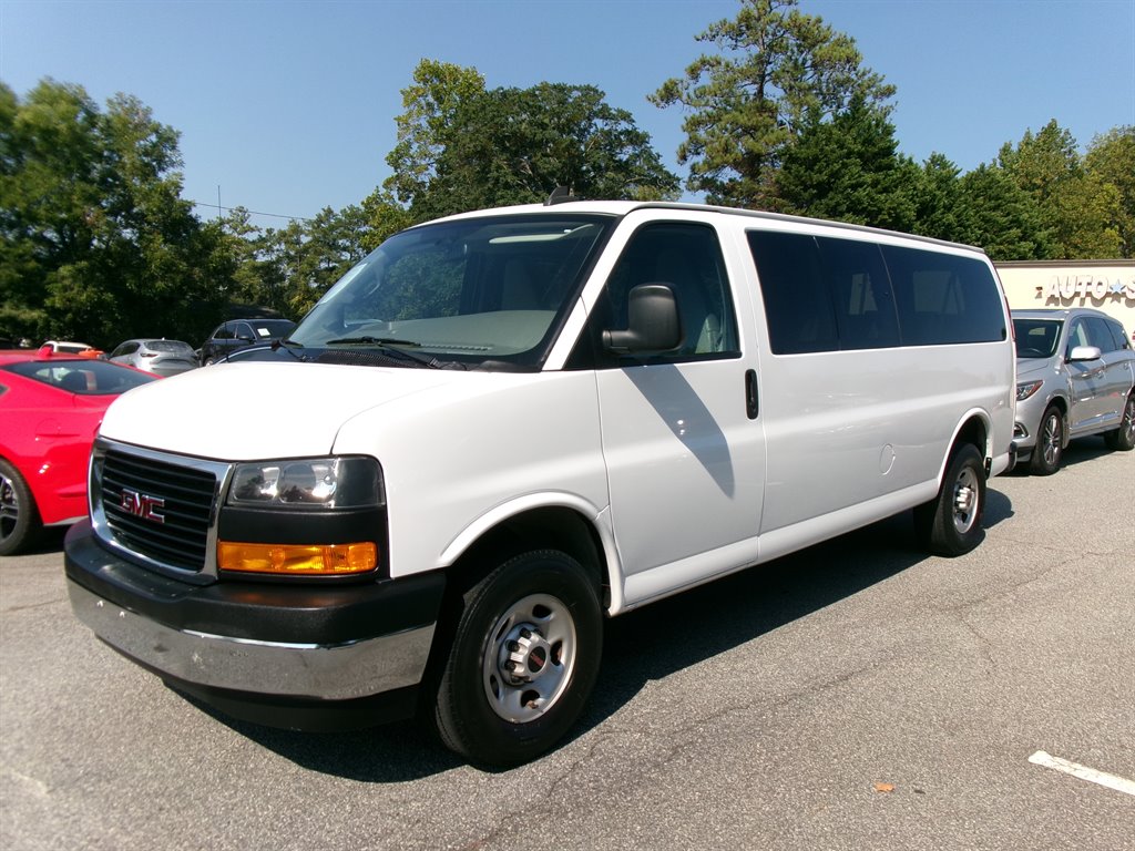 GMC Savana photo 3