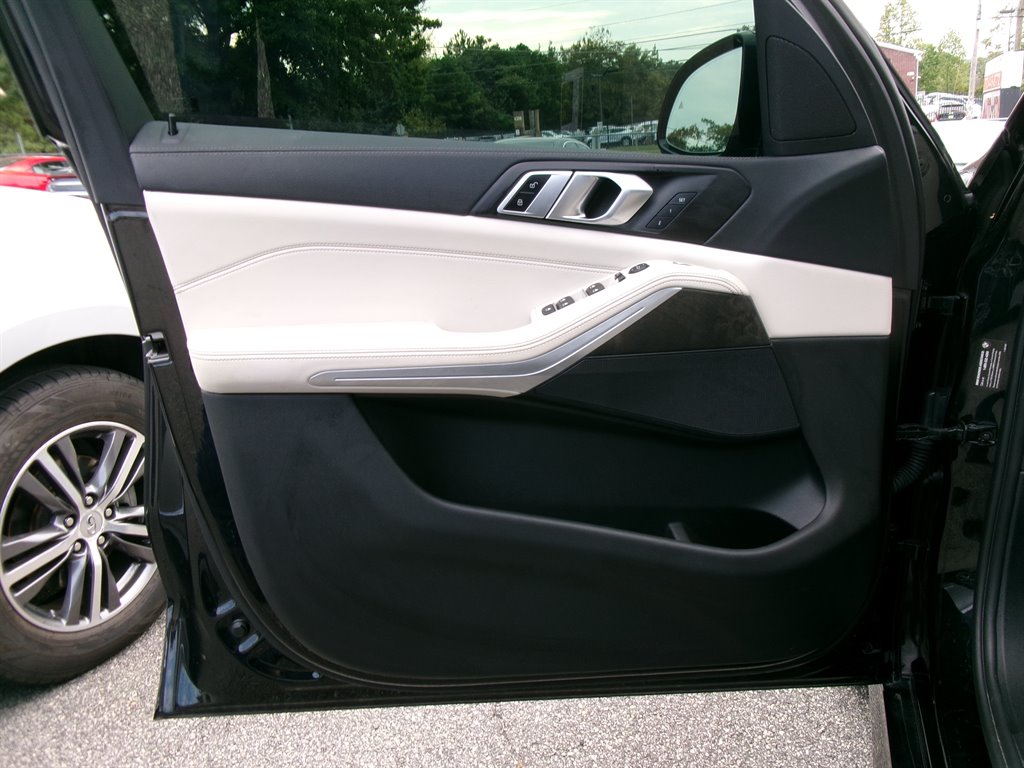 BMW X5 photo 8