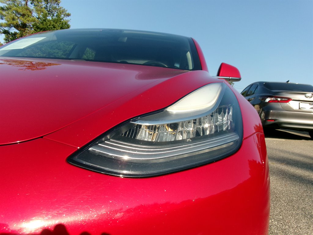 Tesla Model 3 photo 16