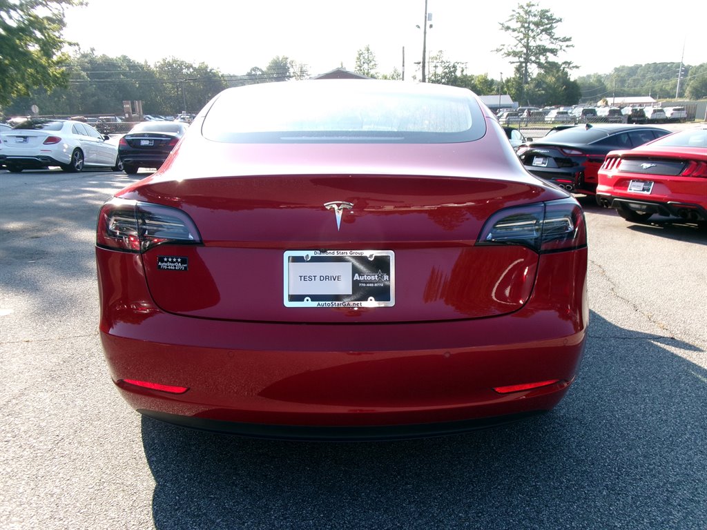 Tesla Model 3 photo 5