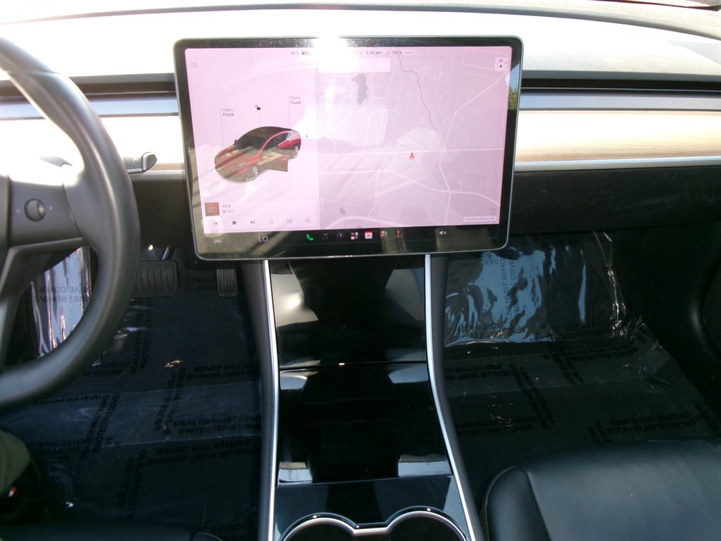 Tesla Model 3 photo 11