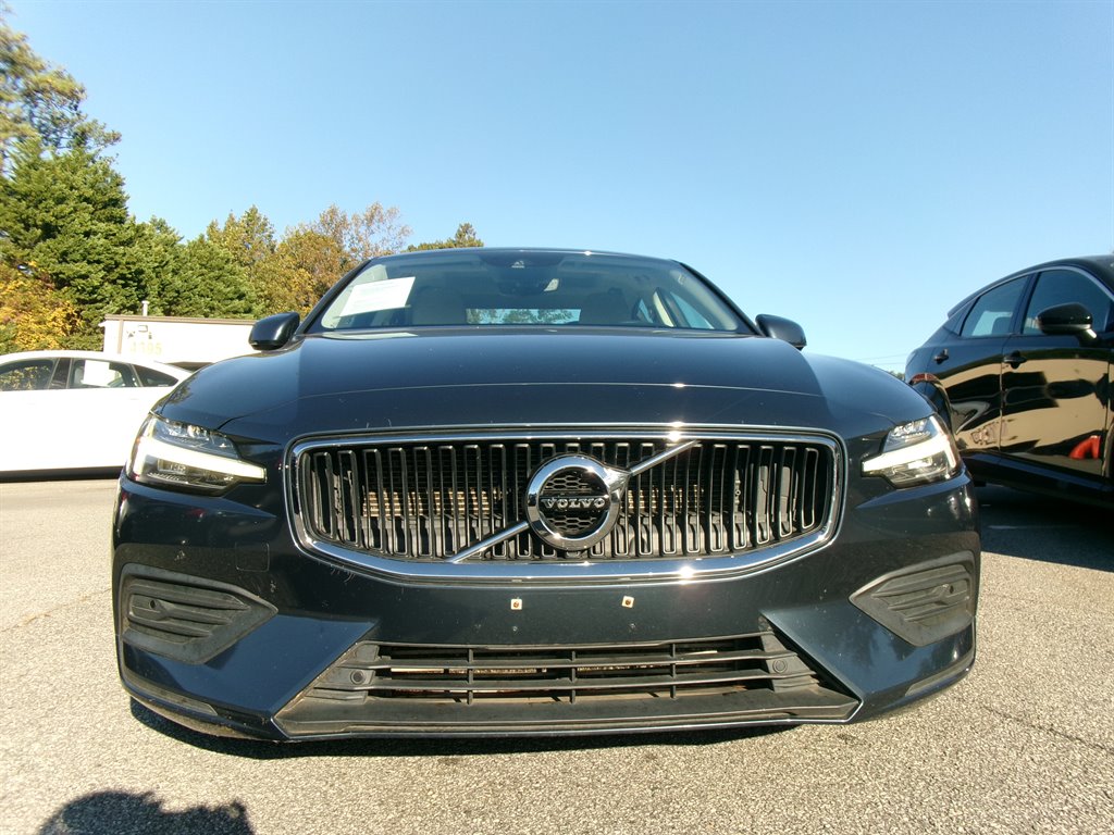 Volvo S60 photo 2